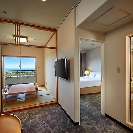 Ana Crowne Plaza Resort Okinawa Uruma Hills By Ihg Exterior photo