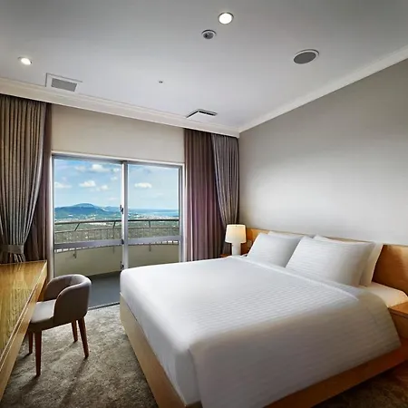 Ana Crowne Plaza Resort Okinawa Uruma Hills By Ihg Exterior photo