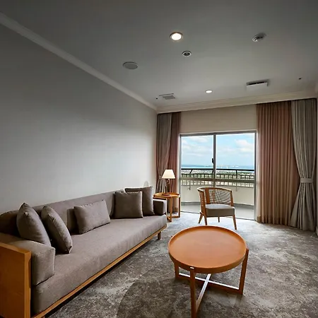 Ana Crowne Plaza Resort Okinawa Uruma Hills By Ihg Exterior photo