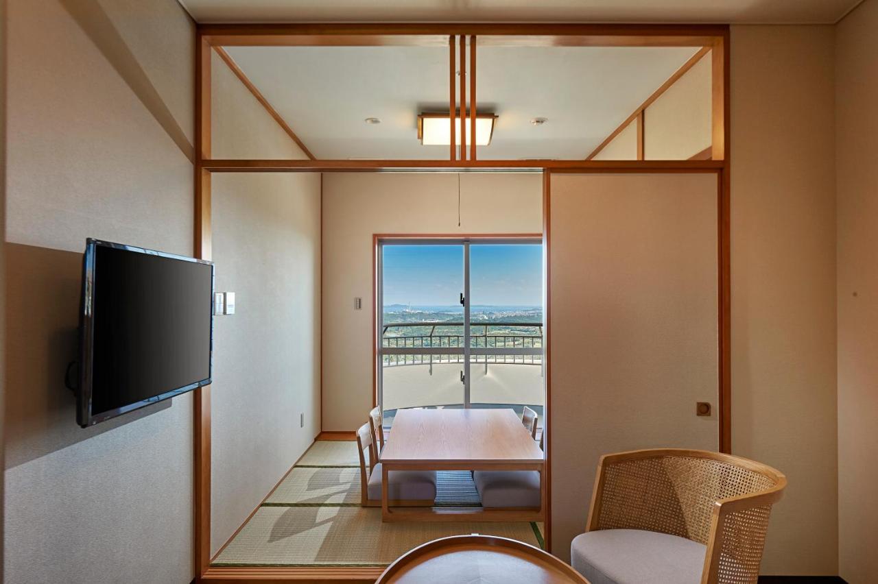 Ana Crowne Plaza Okinawa Hills By Ihg Resort