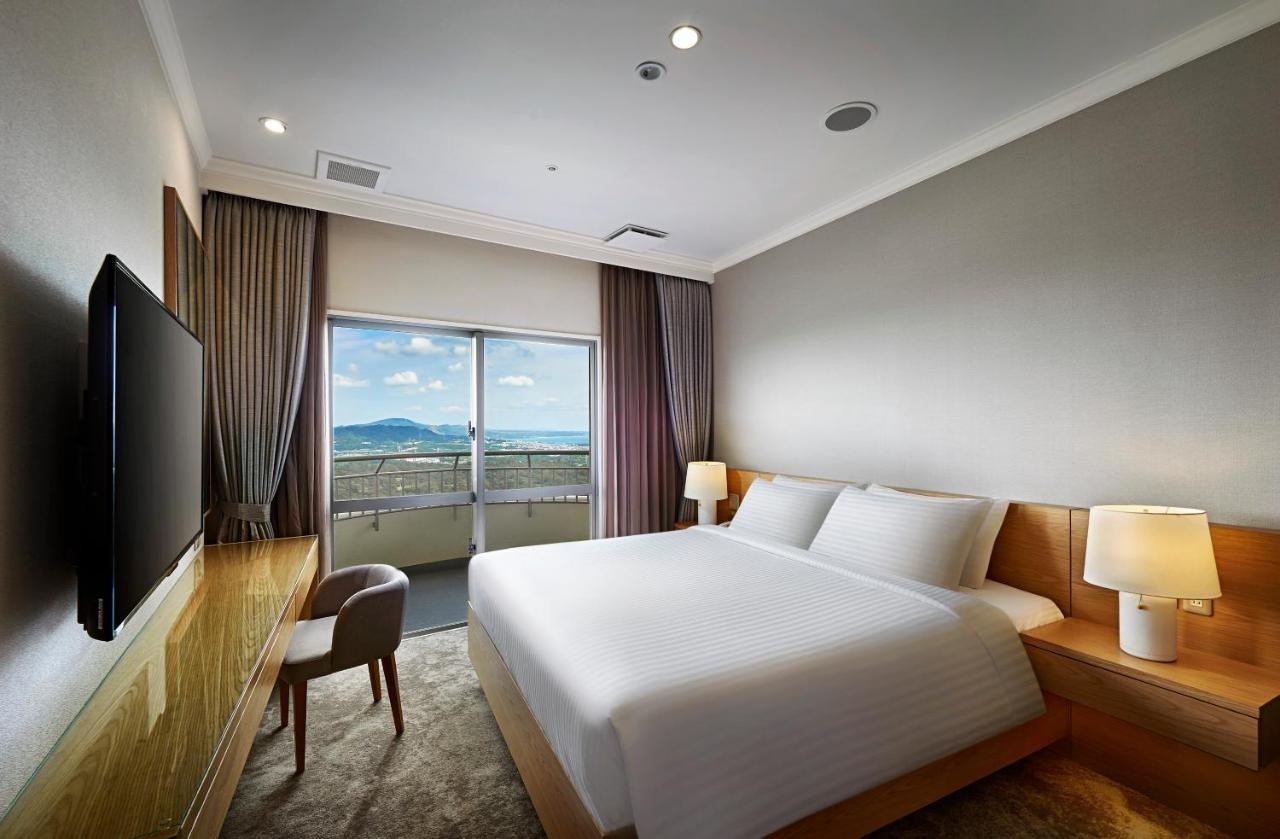 Ana Crowne Plaza Okinawa Hills By Ihg Resort