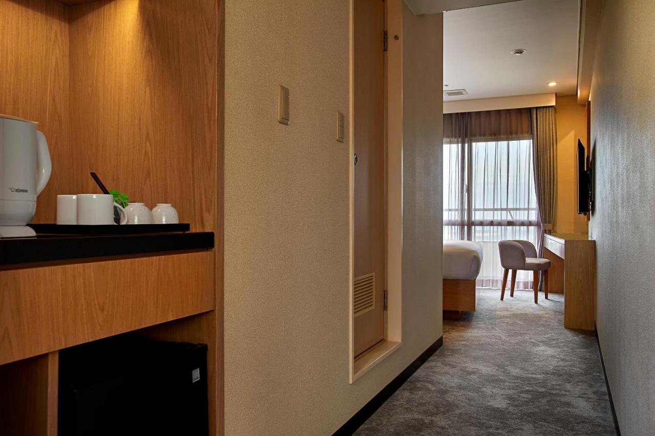 Ana Crowne Plaza Okinawa Hills By Ihg 4*
