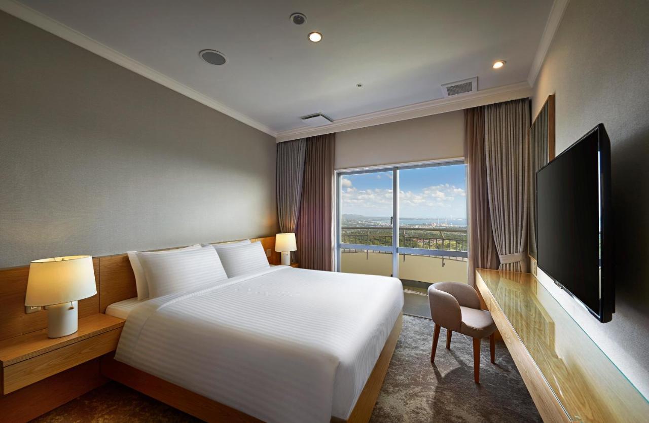 Resort Ana Crowne Plaza Okinawa Hills By Ihg Uruma