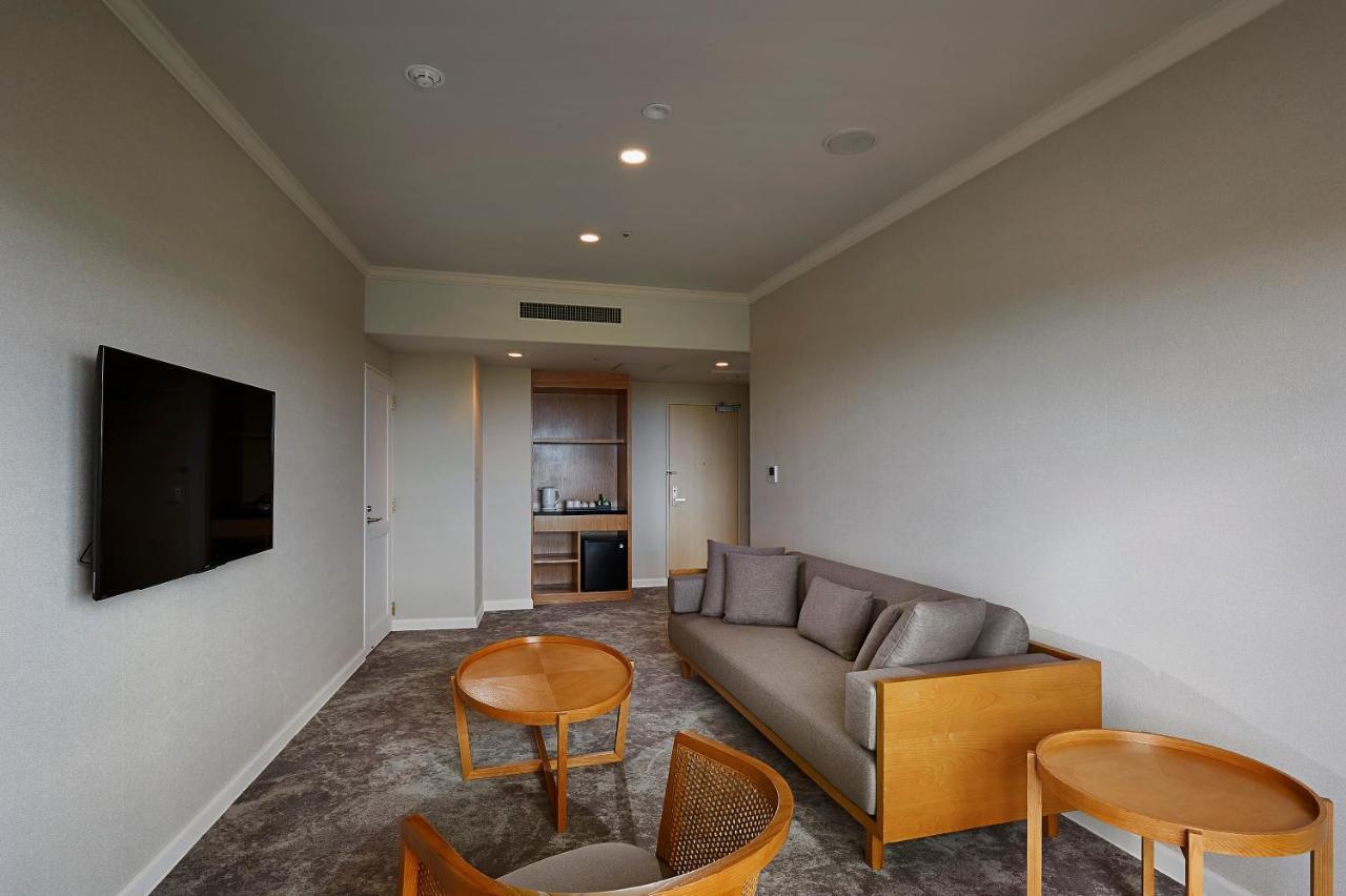 Ana Crowne Plaza Okinawa Hills By Ihg Resort 4*