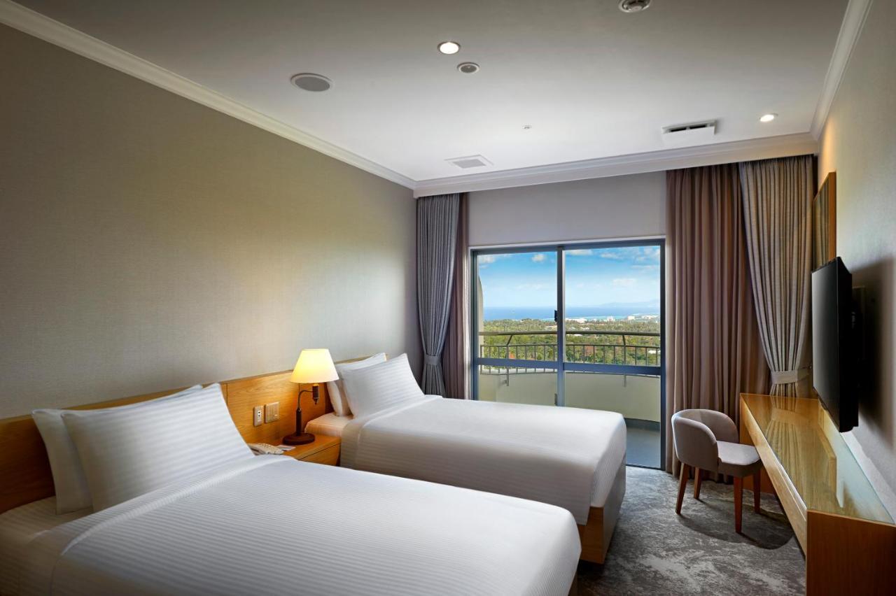 Ana Crowne Plaza Okinawa Hills By Ihg Resort Uruma
