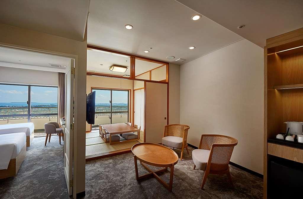 Resort Ana Crowne Plaza Okinawa Hills By Ihg 4*