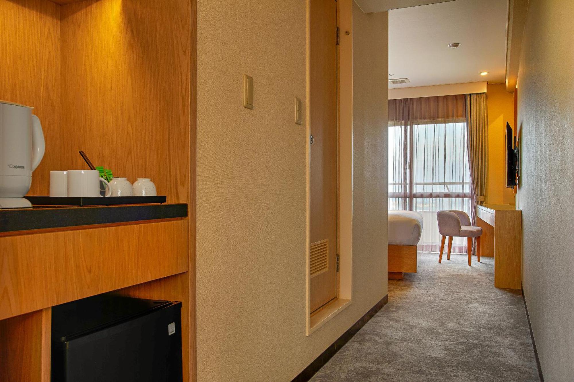 Resort Ana Crowne Plaza Okinawa Hills By Ihg Uruma